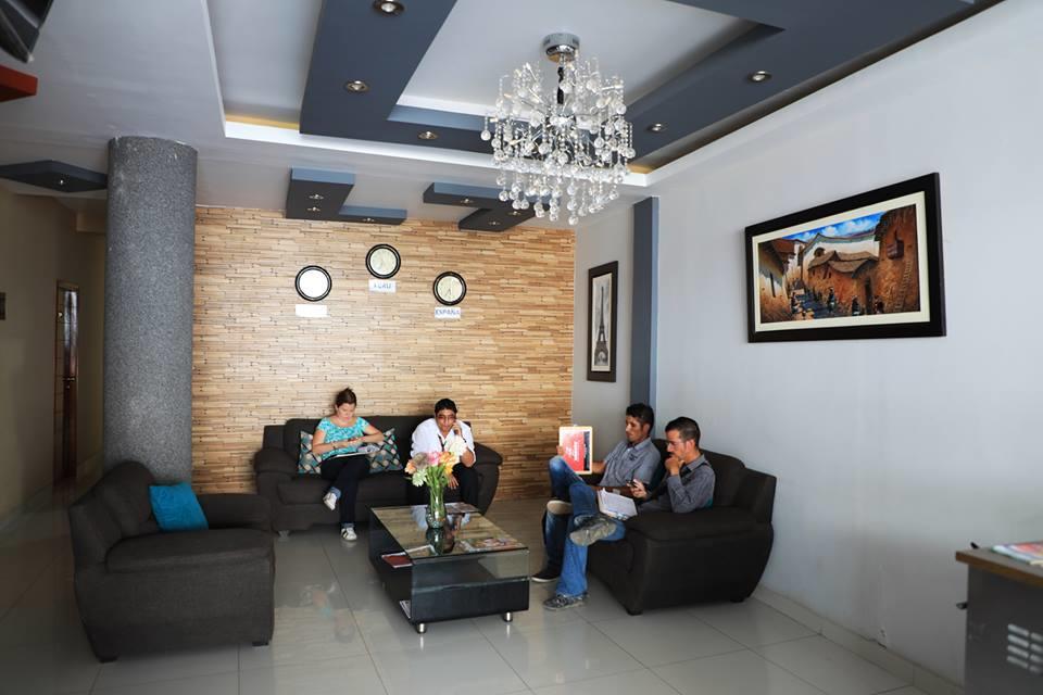 Hotel Vicente De La Vega ชิกลาโย ภายนอก รูปภาพ